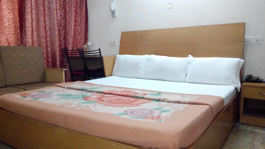 Hotel Richmond Residency Bangalore Buitenkant foto
